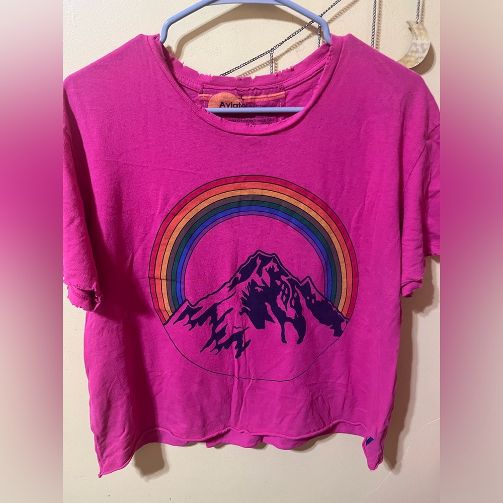 Aviator Nation size L cropped tee.